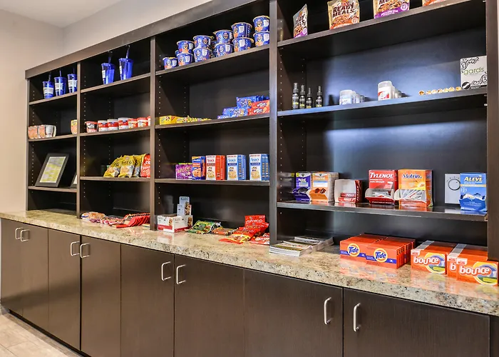 Holiday Inn Express & Suites Emporia Northwest By Ihg