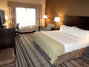 Hotel Express & Northwest By Ihg Emporia
