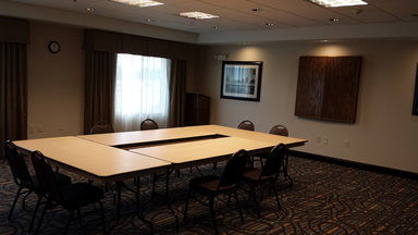 Hotel Express & Northwest By Ihg Emporia
