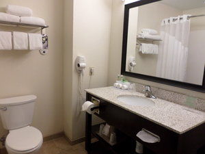 Express & Northwest By Ihg Hotel Emporia